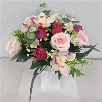 باقة الزهور الاصطناعية